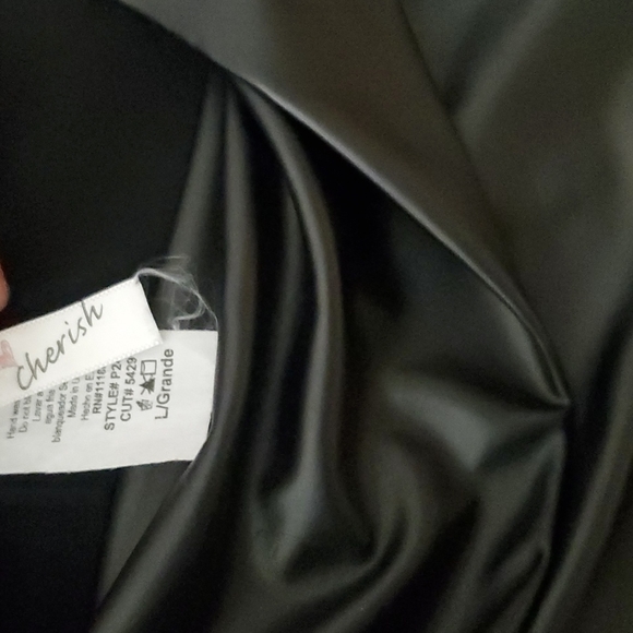 Leather Leggings size Large. NWT, never used, lost weight, down sizing. - Picture 3 of 4